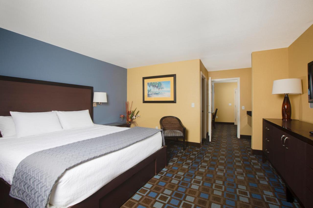 The Nautical Beachfront Resort Lake Havasu City Extérieur photo
