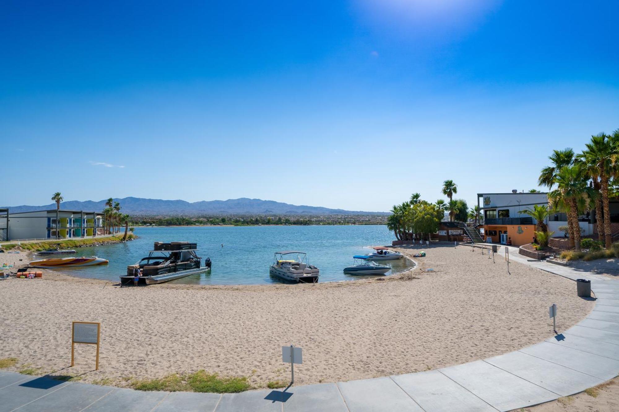 The Nautical Beachfront Resort Lake Havasu City Extérieur photo