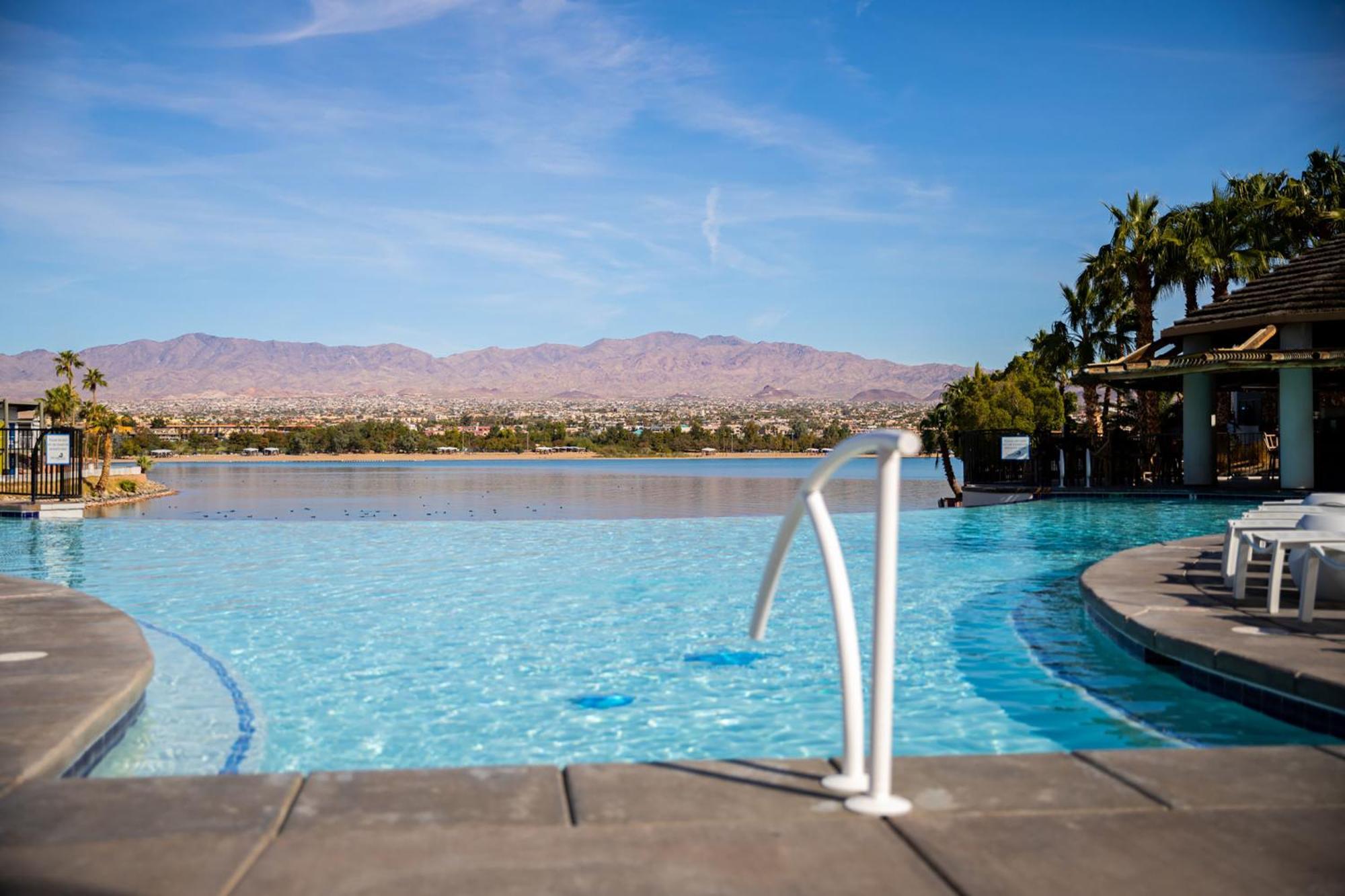 The Nautical Beachfront Resort Lake Havasu City Extérieur photo
