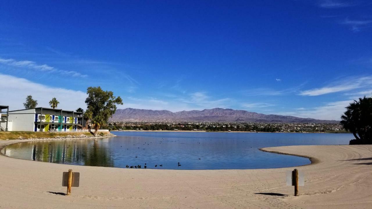 The Nautical Beachfront Resort Lake Havasu City Extérieur photo